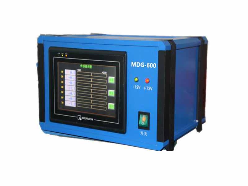 多(duo)通(tong)道(dao)智(zhi)能電感(gan)測微儀(yi)